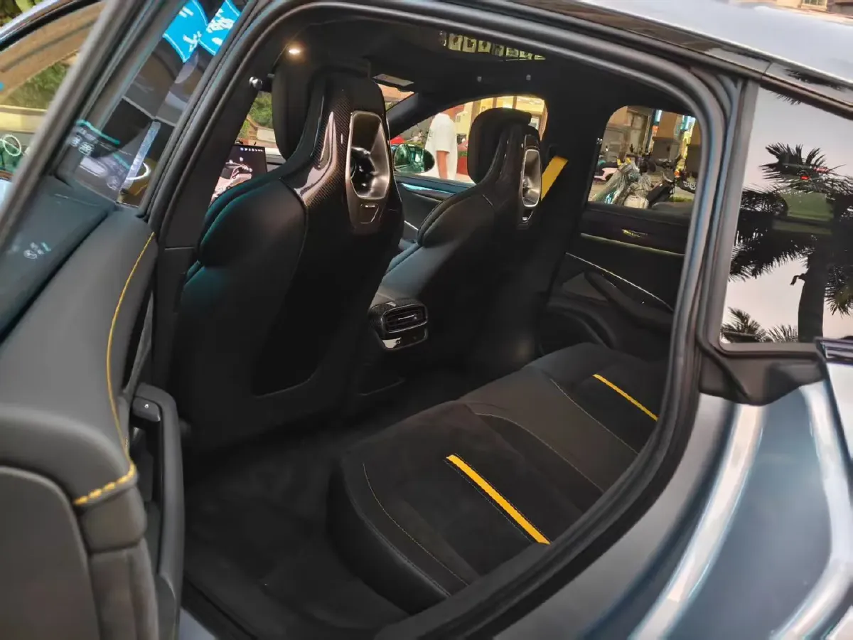 2025 MI SU7 Ultra BEV 93.7KWH,autocango,china used car exporter,china ev exporter,chinese used car exporter,chinese used ev exporter