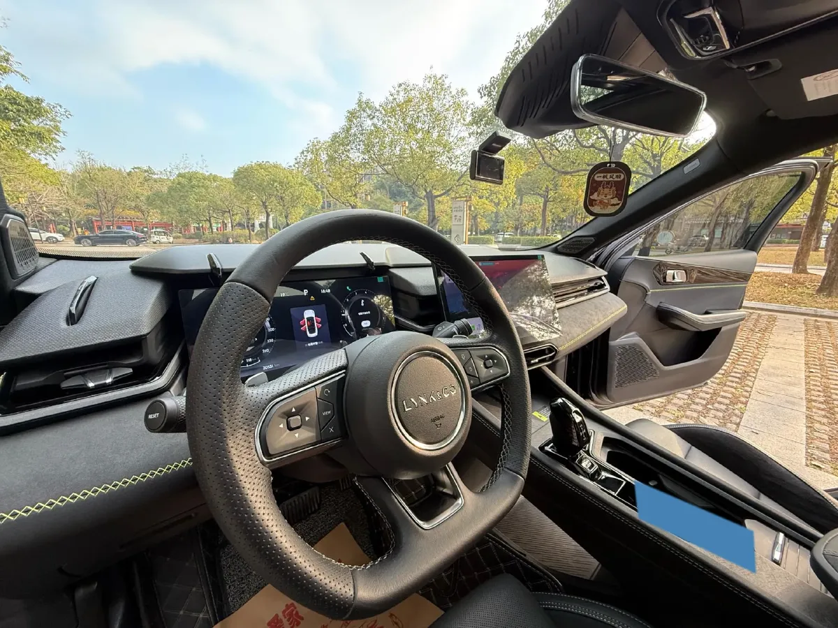 2023 LYNK&CO 03 2.0T 254HP L4 7DCT,autocango,china used car exporter,china ev exporter,chinese used car exporter,chinese used ev exporter