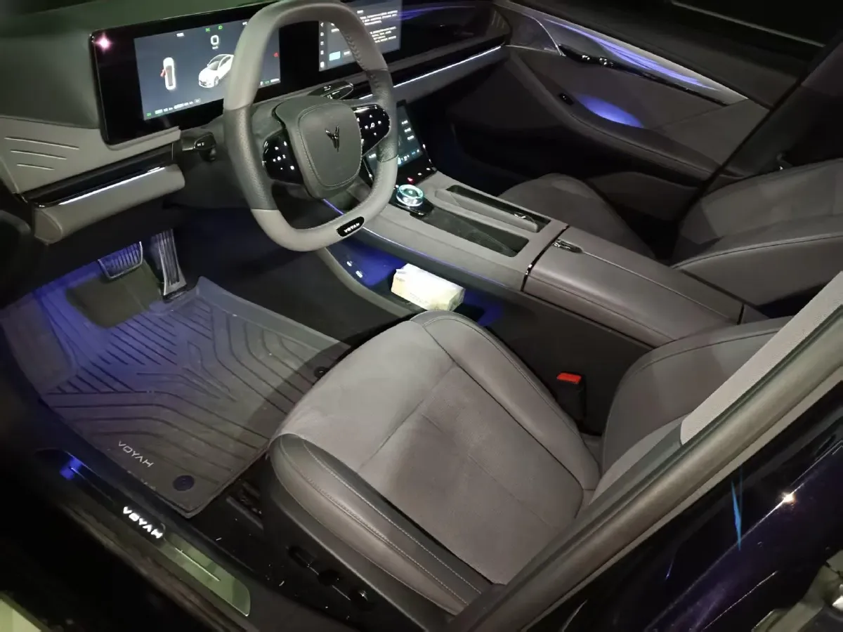 2024 Voyah ZhuiGuang 1.5T 136HP L4 PHEV 43KWH,autocango,china used car exporter,china ev exporter,chinese used car exporter,chinese used ev exporter