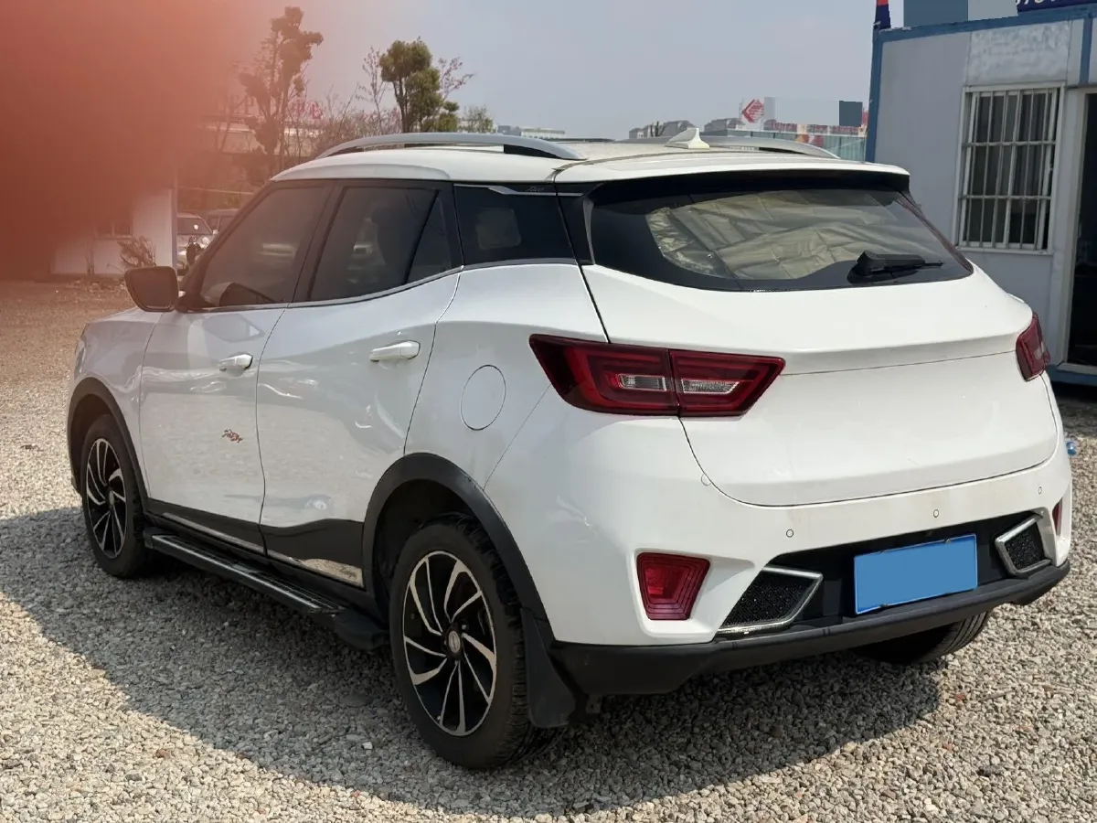 2017 Zotye T300 1.5L 112HP L4 5MT,autocango,china used car exporter,china ev exporter,chinese used car exporter,chinese used ev exporter