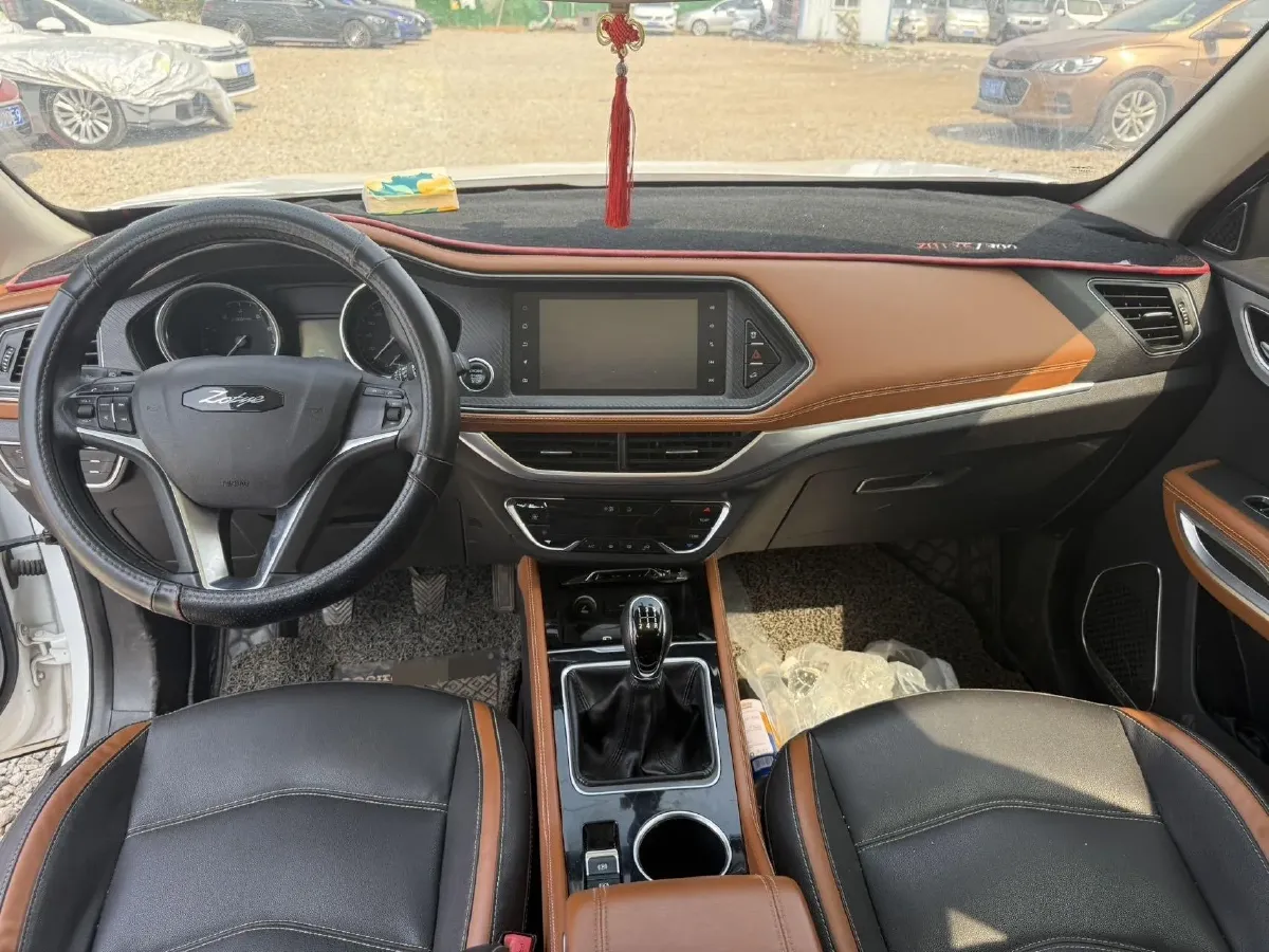 2017 Zotye T300 1.5L 112HP L4 5MT,autocango,china used car exporter,china ev exporter,chinese used car exporter,chinese used ev exporter