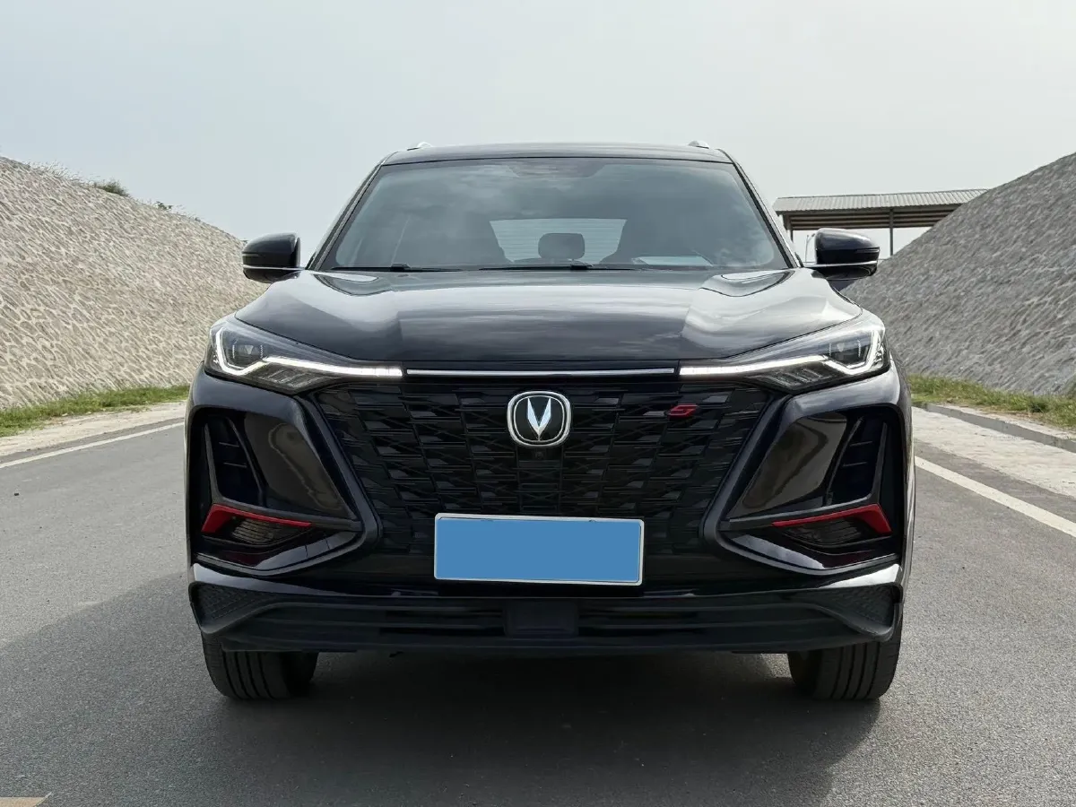 2022 ChangAn CS75 Plus 1.5T 178HP L4 6AT,autocango,china used car exporter,china ev exporter,chinese used car exporter,chinese used ev exporter