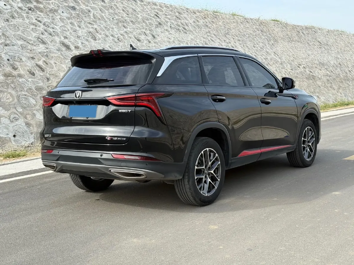 2022 ChangAn CS75 Plus 1.5T 178HP L4 6AT,autocango,china used car exporter,china ev exporter,chinese used car exporter,chinese used ev exporter