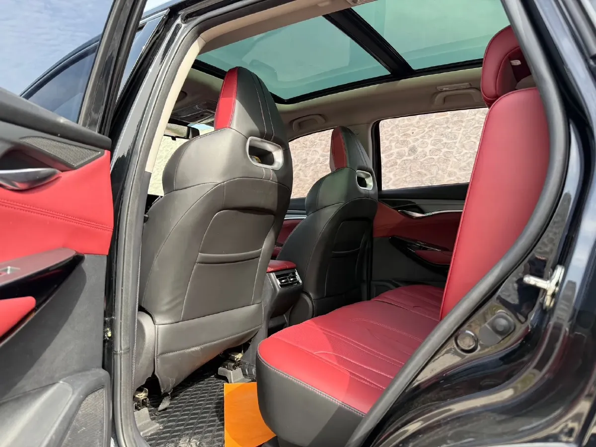 2022 ChangAn CS75 Plus 1.5T 178HP L4 6AT,autocango,china used car exporter,china ev exporter,chinese used car exporter,chinese used ev exporter