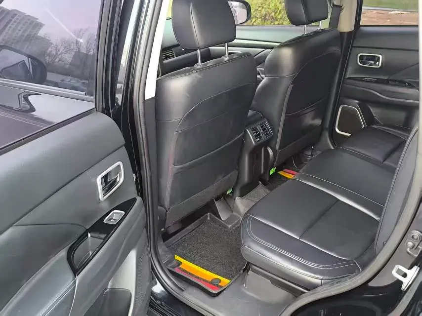 2019 Mitsubishi Outlander 2.0L 166HP L4 CVT,autocango,china used car exporter,china ev exporter,chinese used car exporter,chinese used ev exporter