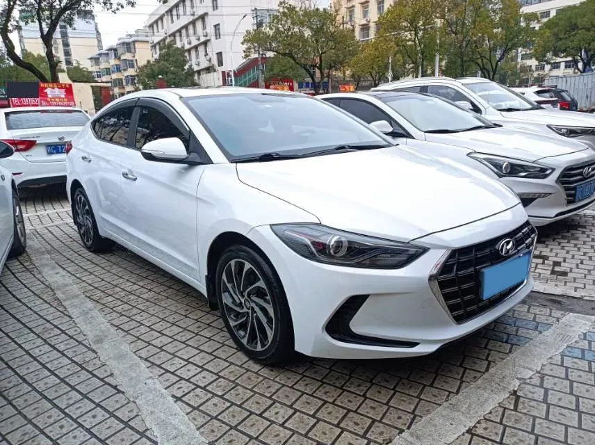 2020 Hyundai Elantra 1.5L 115HP L4 CVT,autocango,china used car exporter,china ev exporter,chinese used car exporter,chinese used ev exporter