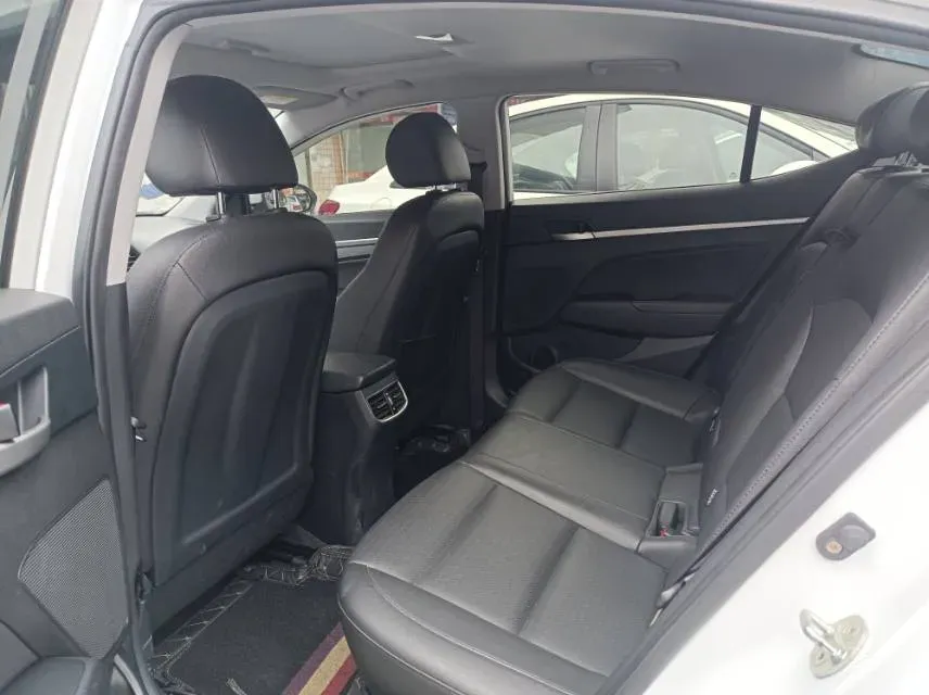 2020 Hyundai Elantra 1.5L 115HP L4 CVT,autocango,china used car exporter,china ev exporter,chinese used car exporter,chinese used ev exporter