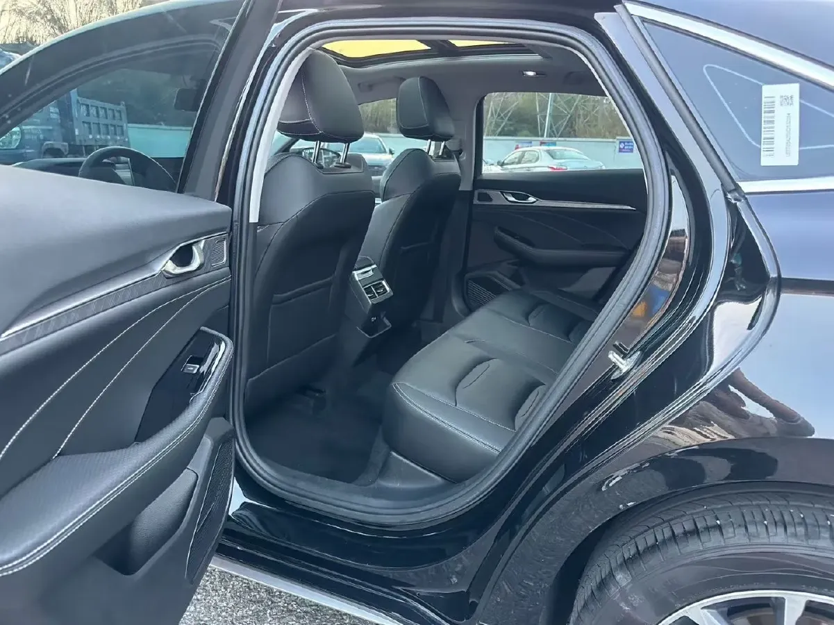 2021 Geely Preface 2.0T 190HP L4 7DCT,autocango,china used car exporter,china ev exporter,chinese used car exporter,chinese used ev exporter