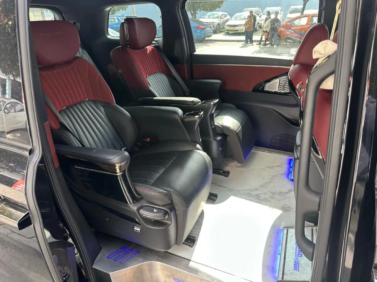 2023 GAC Trumpchi M8 2.0T 252HP L4 8AT,autocango,china used car exporter,china ev exporter,chinese used car exporter,chinese used ev exporter