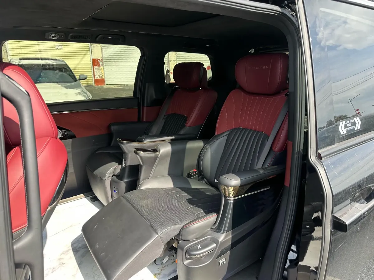 2023 GAC Trumpchi M8 2.0T 252HP L4 8AT,autocango,china used car exporter,china ev exporter,chinese used car exporter,chinese used ev exporter