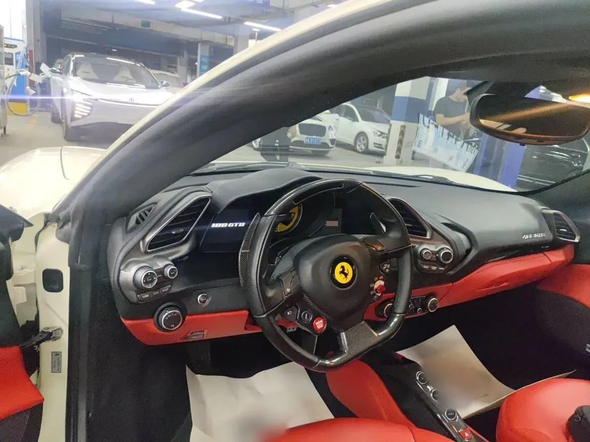 2015 Ferrari 488 3.9T 670HP V8 7DCT,autocango,china used car exporter,china ev exporter,chinese used car exporter,chinese used ev exporter