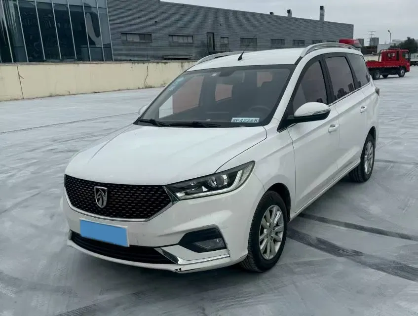 2019 BaoJun 360 1.5L 105HP L4 6MT,autocango,china used car exporter,china ev exporter,chinese used car exporter,chinese used ev exporter