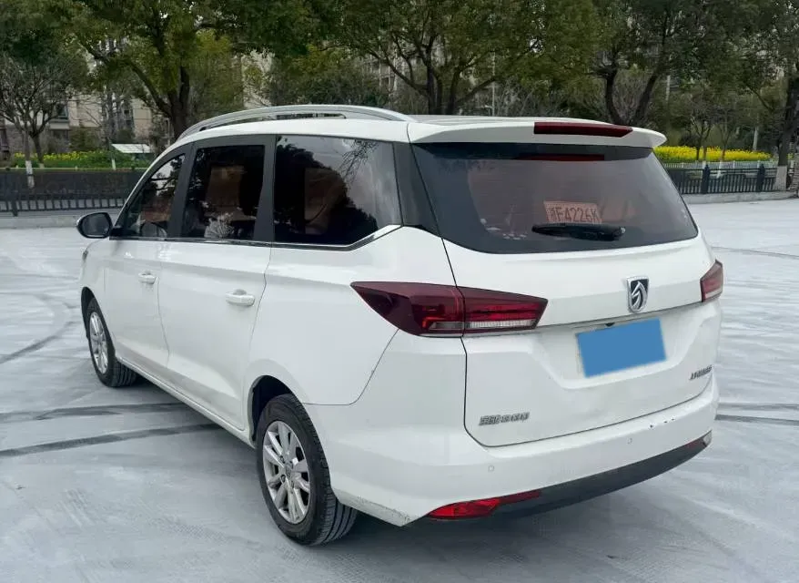 2019 BaoJun 360 1.5L 105HP L4 6MT,autocango,china used car exporter,china ev exporter,chinese used car exporter,chinese used ev exporter