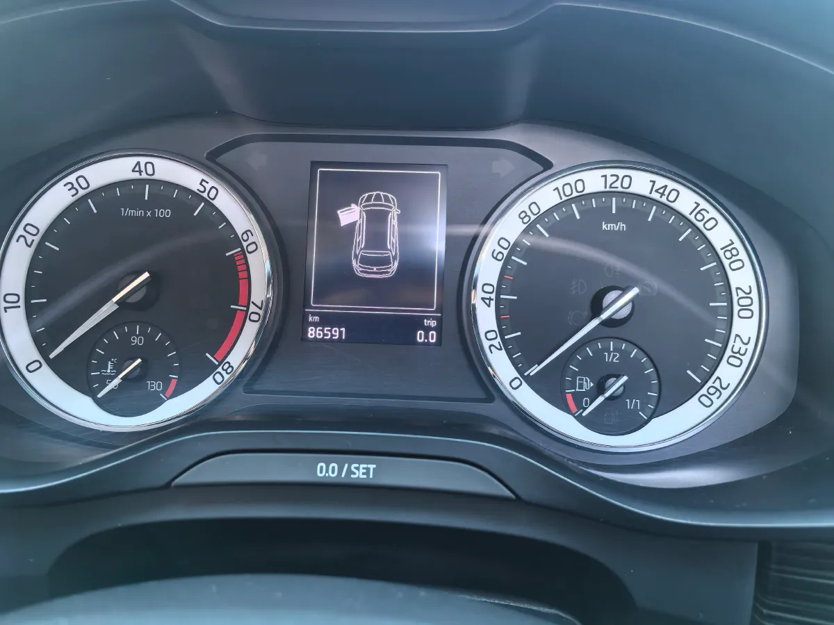 2018 Skoda Kodiak 2.0T 186HP L4 7DCT,autocango,china used car exporter,china ev exporter,chinese used car exporter,chinese used ev exporter