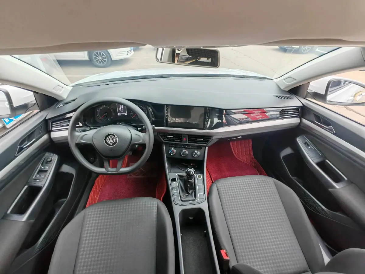 2019 MAXUS XinTu V80 2.5T 136HP L4 6MT,autocango,china used car exporter,china ev exporter,chinese used car exporter,chinese used ev exporter