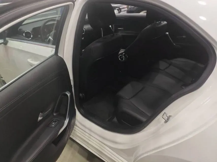 2023 Mercedes-Benz A Class 1.3T 136HP L4 7DCT,autocango,china used car exporter,china ev exporter,chinese used car exporter,chinese used ev exporter
