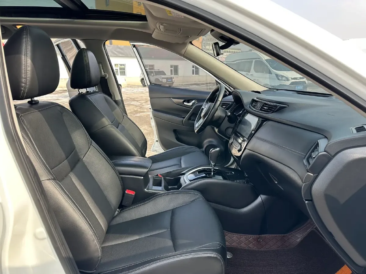 2020 Nissan X-Trail 2.0L 154HP L4 CVT,autocango,china used car exporter,china ev exporter,chinese used car exporter,chinese used ev exporter