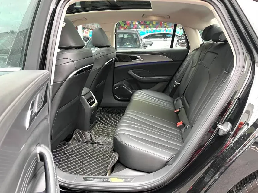 2024 HongQi H5 2.0T 224HP L4 8AT,autocango,china used car exporter,china ev exporter,chinese used car exporter,chinese used ev exporter