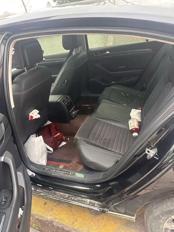 2020 Volkswagen Magotan 2.0T 186HP L4 7DCT,autocango,china used car exporter,china ev exporter,chinese used car exporter,chinese used ev exporter