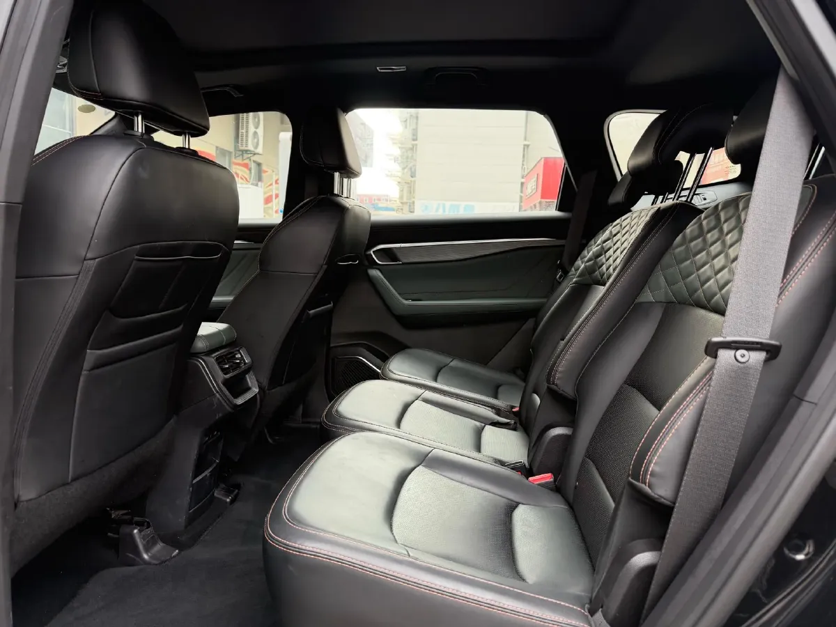 2023 Geely Okavango L 2.0T 218HP L4 7DCT,autocango,china used car exporter,china ev exporter,chinese used car exporter,chinese used ev exporter