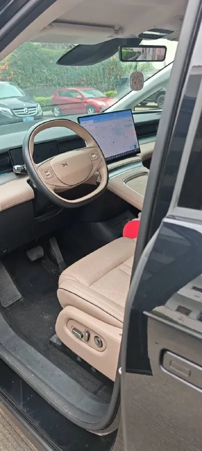 2024 Xpeng X9 BEV 84.5KWH,autocango,china used car exporter,china ev exporter,chinese used car exporter,chinese used ev exporter