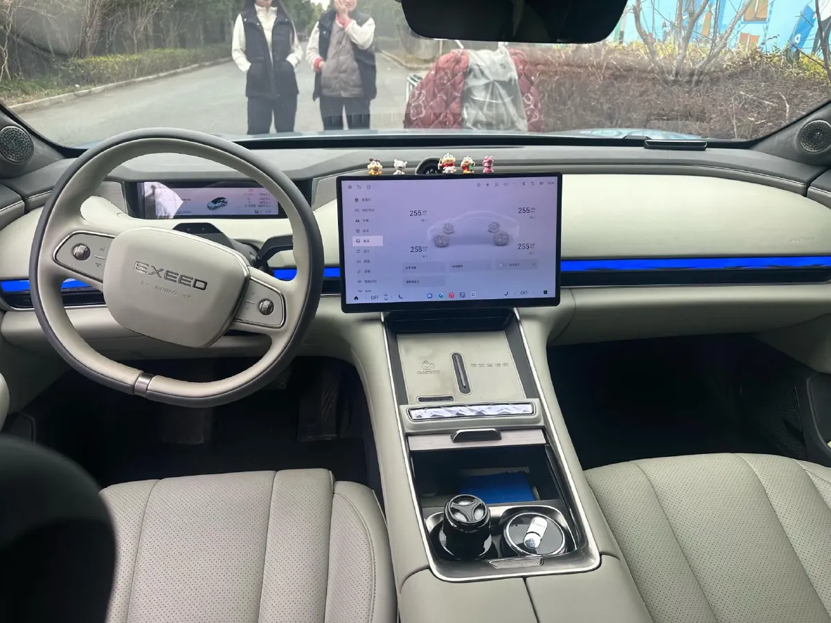 2025 Exceed Sterra ES REEV 156HP REEV 34.7KWH,autocango,china used car exporter,china ev exporter,chinese used car exporter,chinese used ev exporter