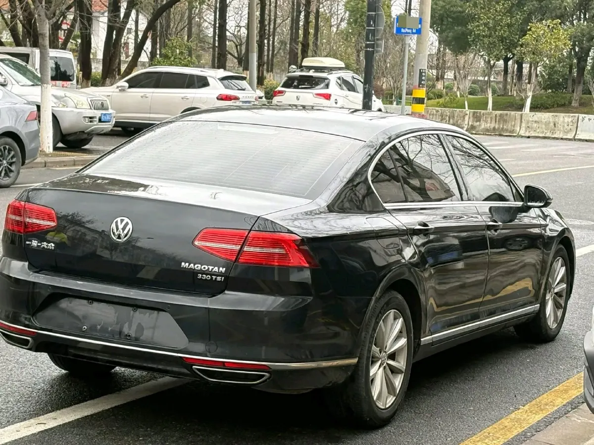 2019 Volkswagen Magotan 2.0T 186HP L4 7DCT,autocango,china used car exporter,china ev exporter,chinese used car exporter,chinese used ev exporter