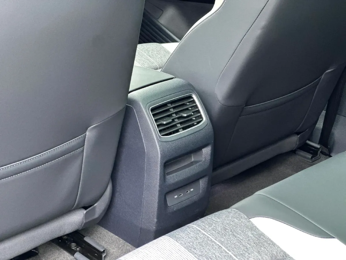 2022 Chevrolet Menlo BEV 61.1KWH,autocango,china used car exporter,china ev exporter,chinese used car exporter,chinese used ev exporter