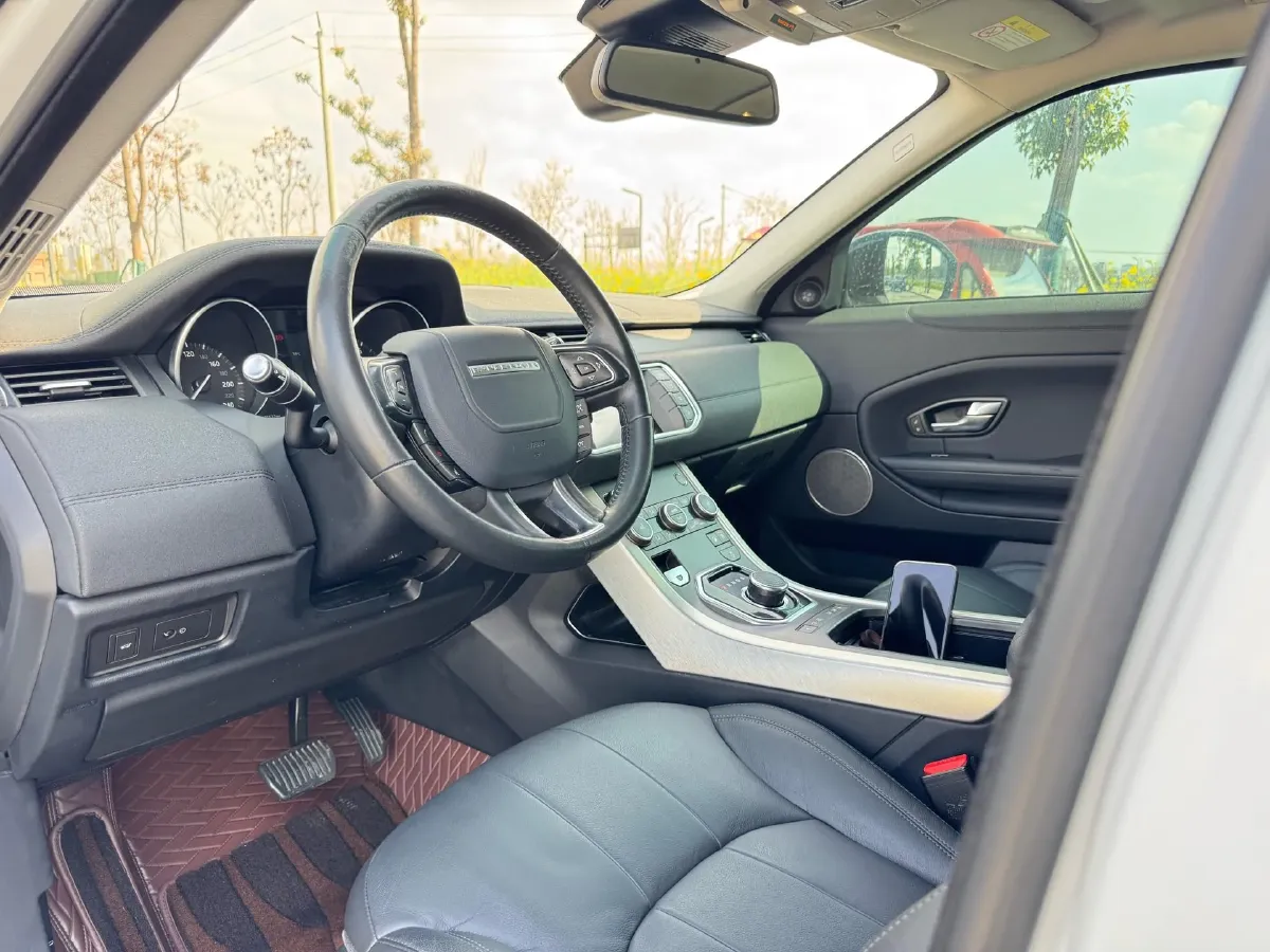 2017 Land Rover Range Rover Evoque 2.0T 241HP L4 9AT,autocango,china used car exporter,china ev exporter,chinese used car exporter,chinese used ev exporter