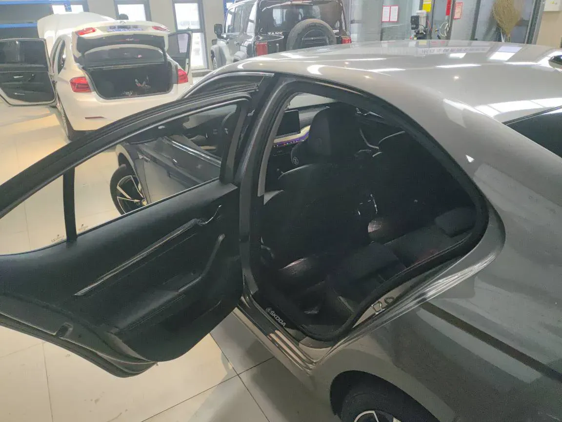 2021 Skoda Octavia 1.4T 150HP L4 7DCT,autocango,china used car exporter,china ev exporter,chinese used car exporter,chinese used ev exporter