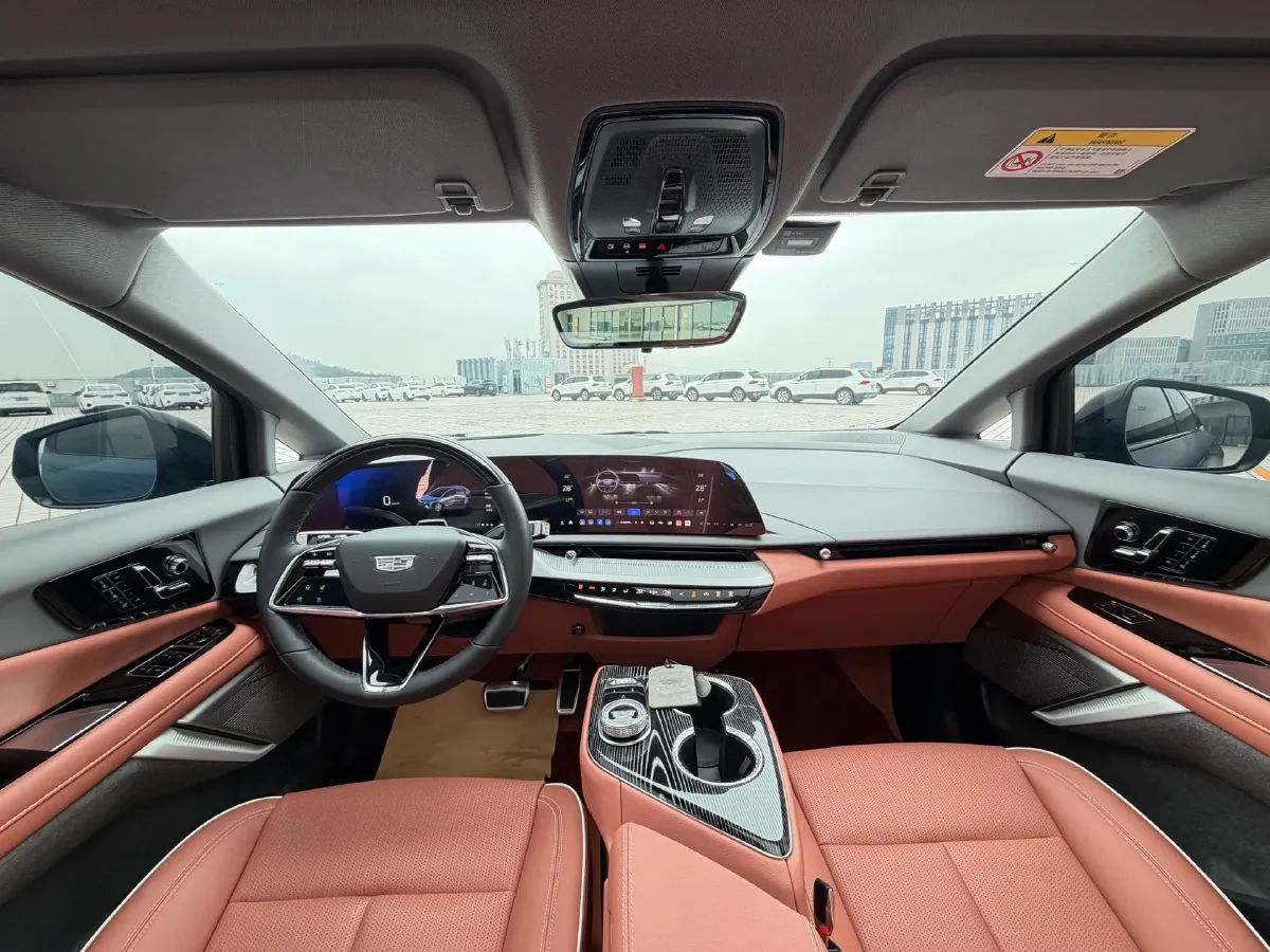 2024 Cadillac OPTIQ BEV 79.7KWH,autocango,china used car exporter,china ev exporter,chinese used car exporter,chinese used ev exporter