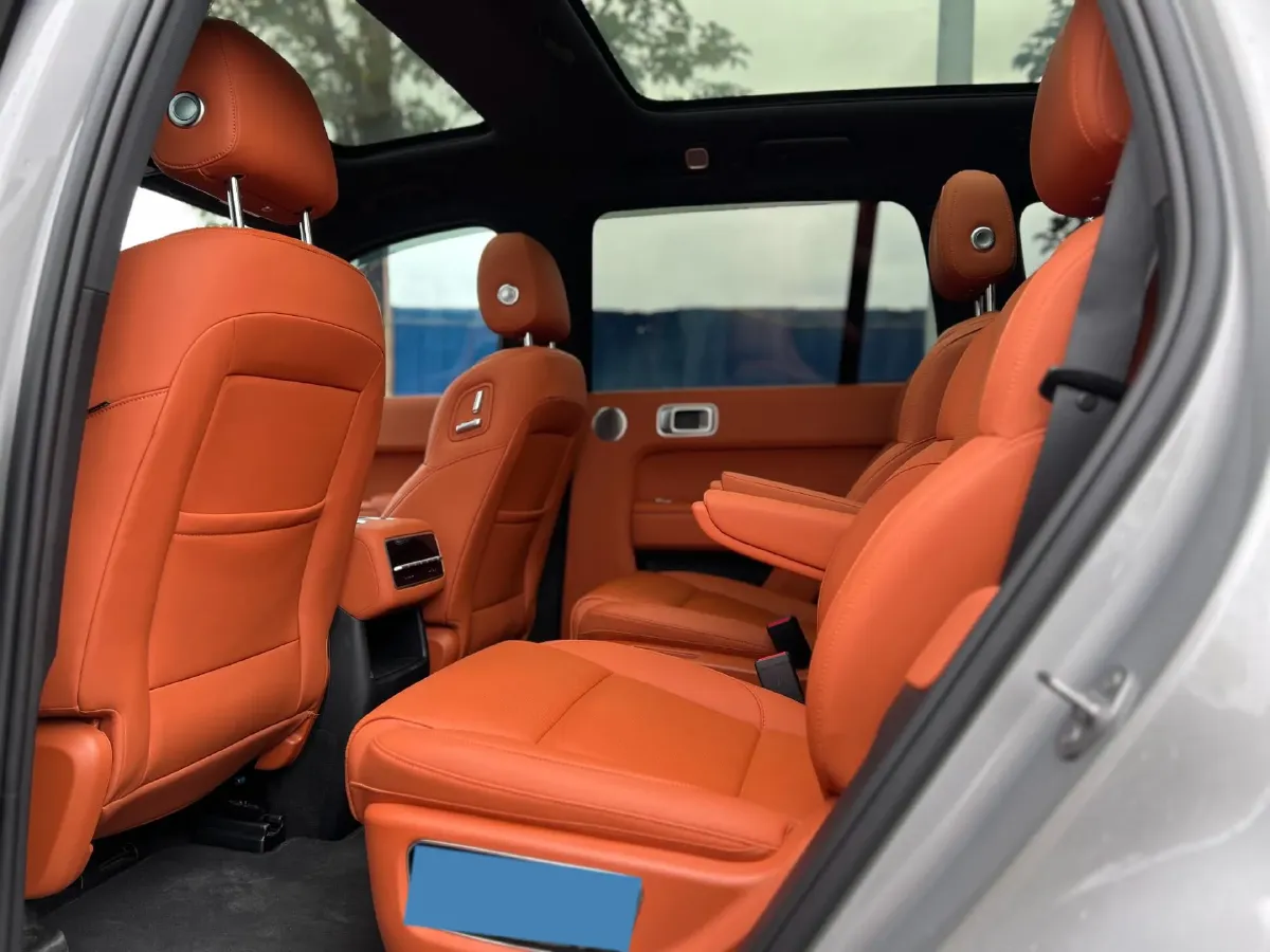 2023 Li L8 Range Extended 154HP REEV 40.9KWH,autocango,china used car exporter,china ev exporter,chinese used car exporter,chinese used ev exporter