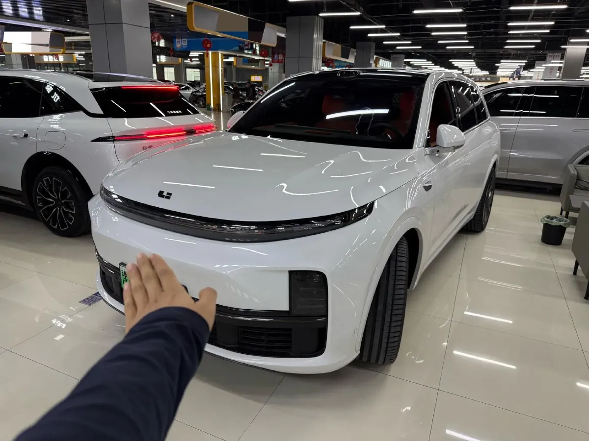 2025 Li L7 Range Extended 154HP REEV,autocango,china used car exporter,china ev exporter,chinese used car exporter,chinese used ev exporter