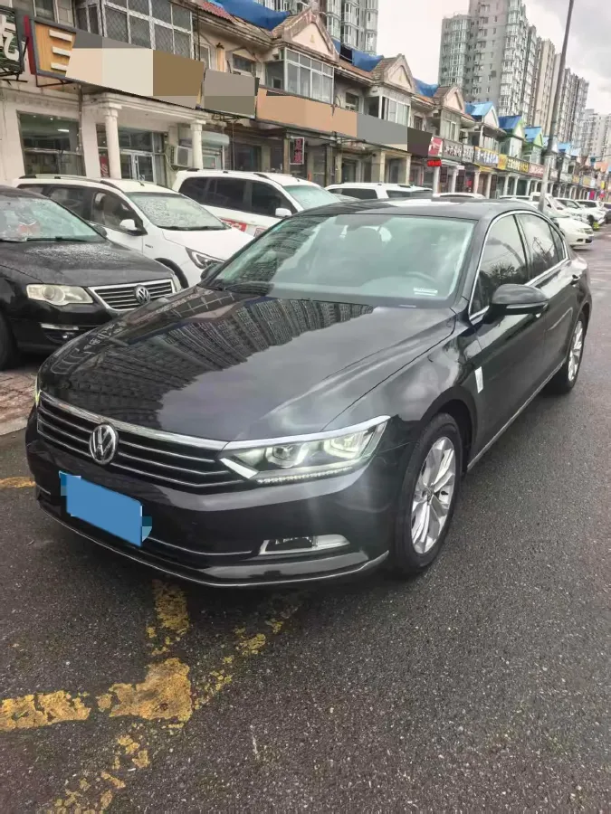 2019 Volkswagen Magotan 2.0T 186HP L4 7DCT,autocango,china used car exporter,china ev exporter,chinese used car exporter,chinese used ev exporter