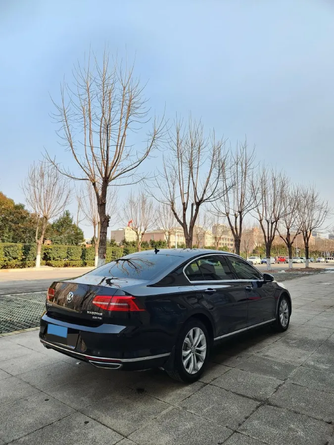 2019 Volkswagen Magotan 2.0T 186HP L4 7DCT,autocango,china used car exporter,china ev exporter,chinese used car exporter,chinese used ev exporter