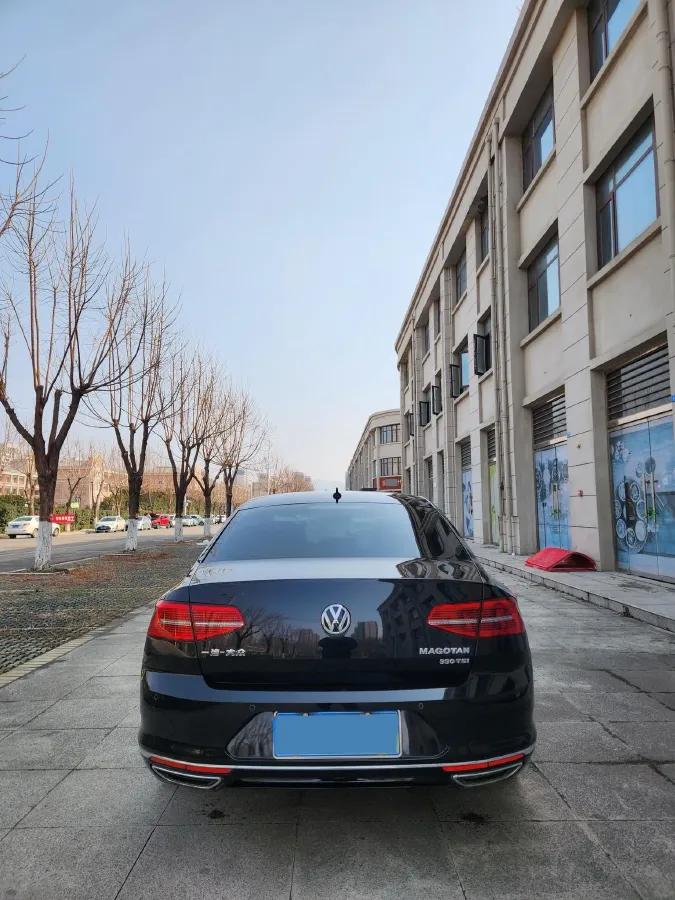 2019 Volkswagen Magotan 2.0T 186HP L4 7DCT,autocango,china used car exporter,china ev exporter,chinese used car exporter,chinese used ev exporter