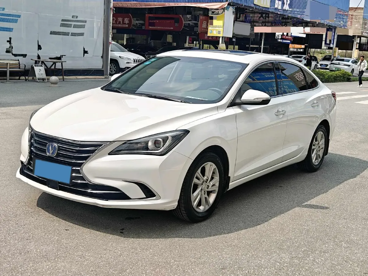 2019 ChangAn Oshan X70A 1.5L 107HP L4 5MT,autocango,china used car exporter,china ev exporter,chinese used car exporter,chinese used ev exporter