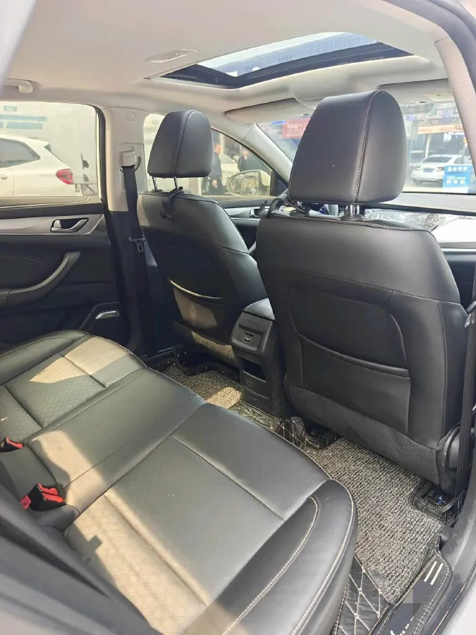 2019 ChangAn Oshan X70A 1.5L 107HP L4 5MT,autocango,china used car exporter,china ev exporter,chinese used car exporter,chinese used ev exporter