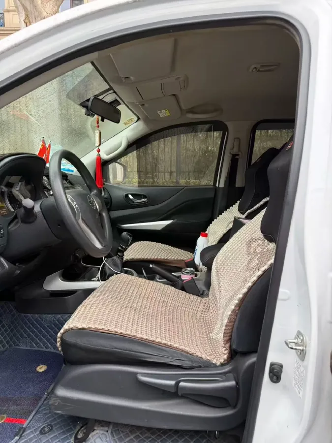 2021 Nissan Navara 2.5L 193HP L4 6MT,autocango,china used car exporter,china ev exporter,chinese used car exporter,chinese used ev exporter