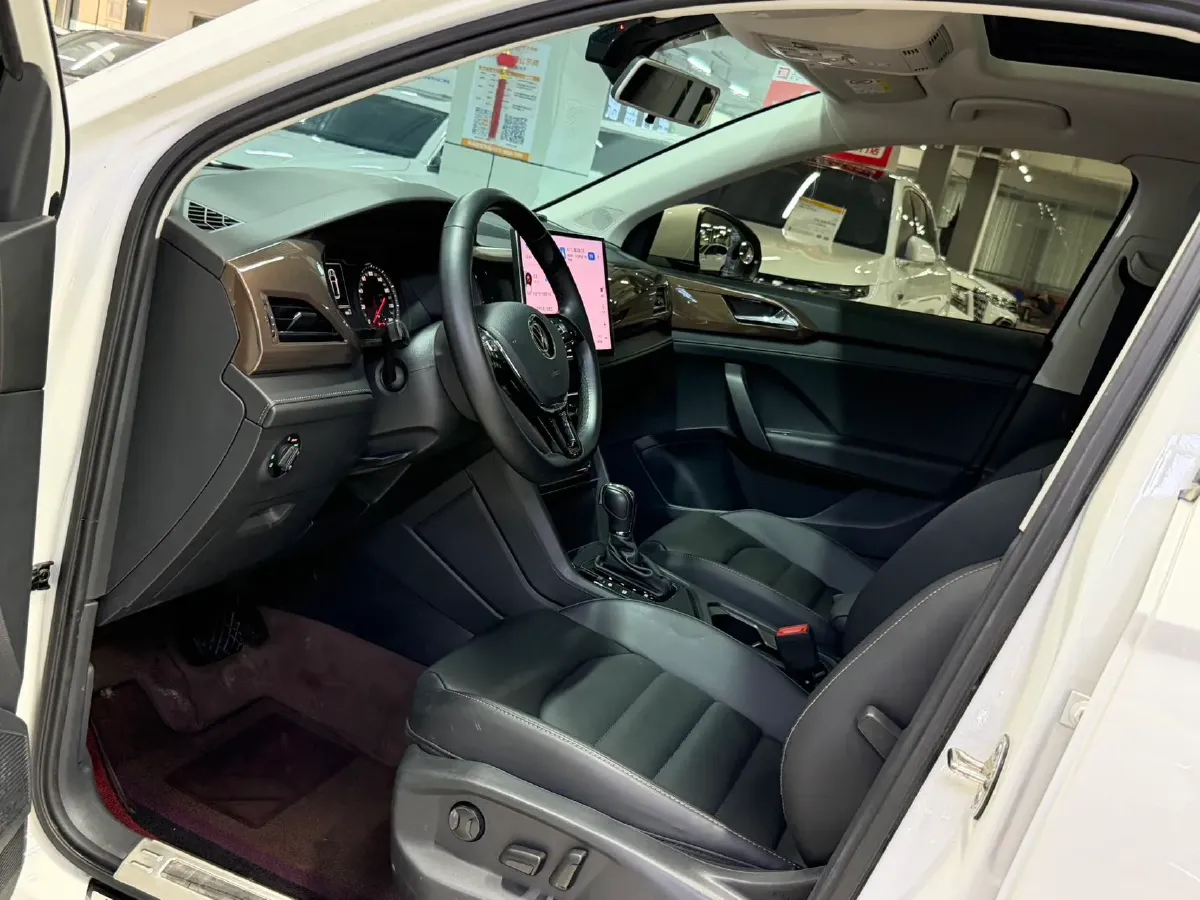 2021 Volkswagen Tharu 1.4T 150HP L4 7DCT,autocango,china used car exporter,china ev exporter,chinese used car exporter,chinese used ev exporter