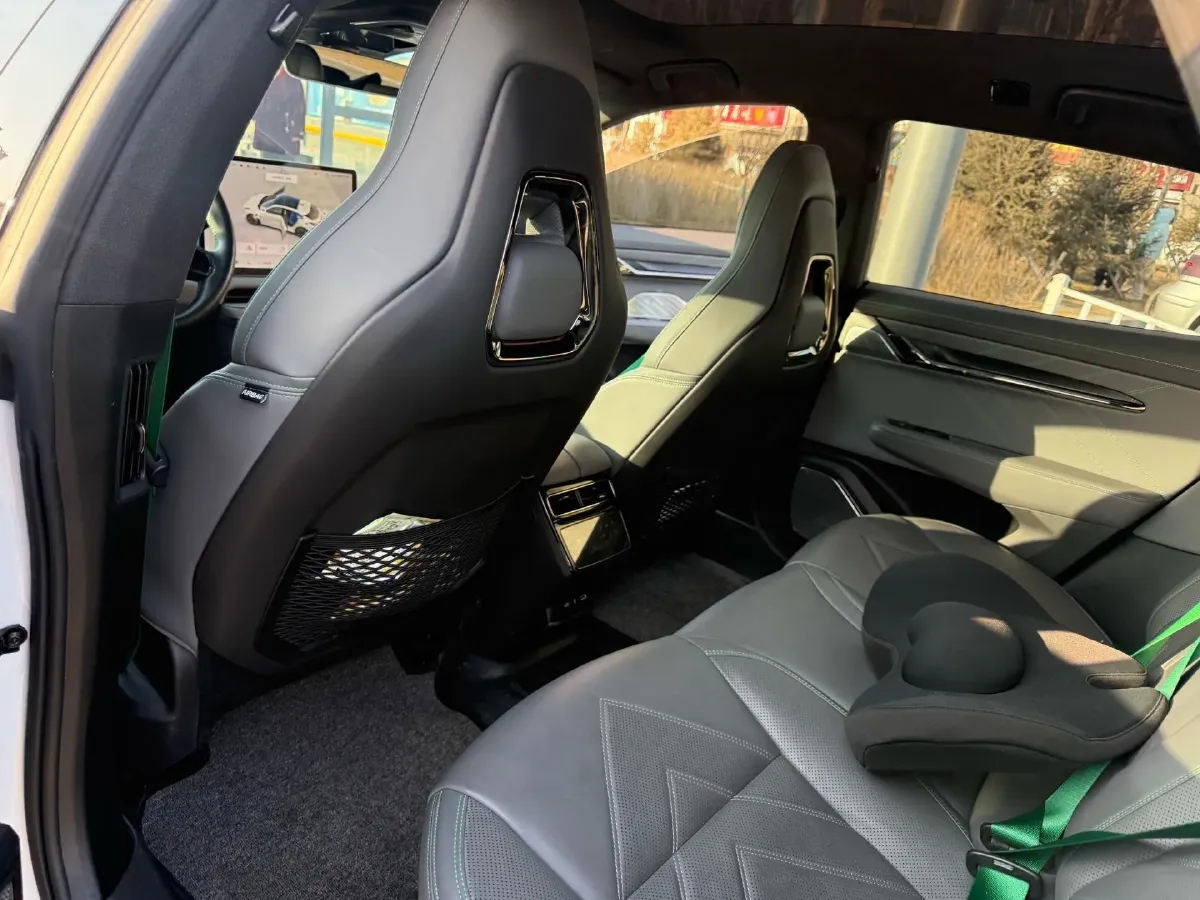 2022 Zeekr 001 BEV 100KWH,autocango,china used car exporter,china ev exporter,chinese used car exporter,chinese used ev exporter