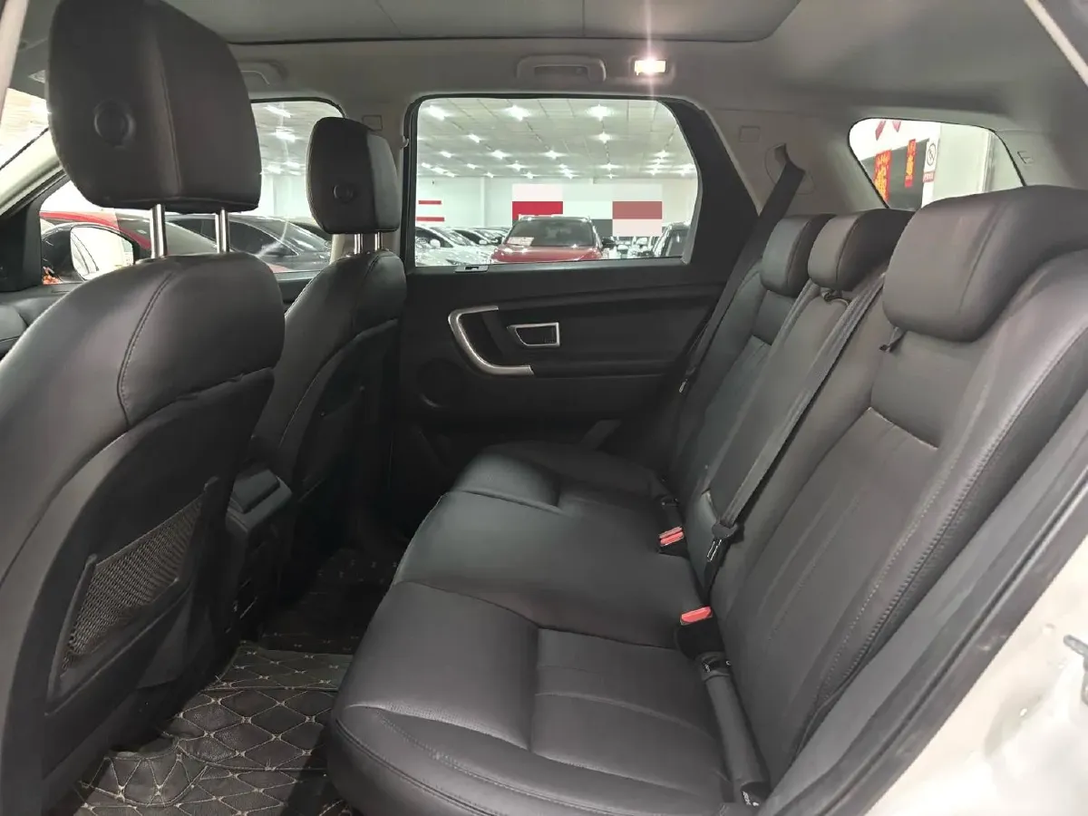 2017 Land Rover Discovery Sport 2.0T 241HP L4 9AT,autocango,china used car exporter,china ev exporter,chinese used car exporter,chinese used ev exporter