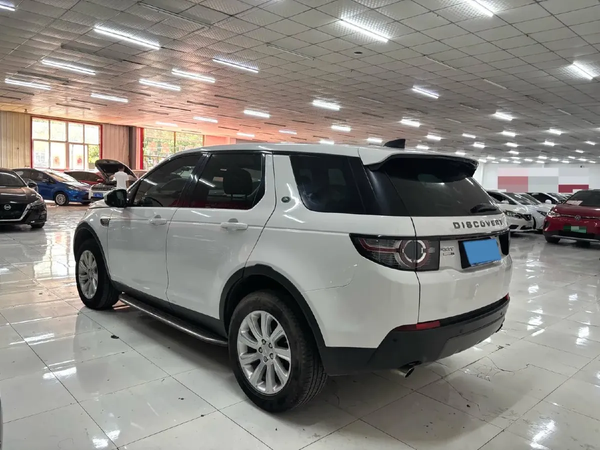 2017 Land Rover Discovery Sport 2.0T 241HP L4 9AT,autocango,china used car exporter,china ev exporter,chinese used car exporter,chinese used ev exporter