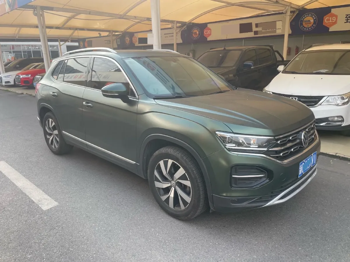 2019 Jeep Cherokee 2.0T 234HP L4 9AT,autocango,china used car exporter,china ev exporter,chinese used car exporter,chinese used ev exporter