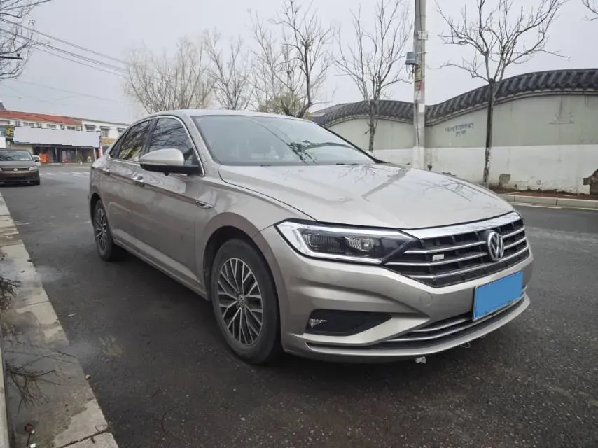 2019 Jeep Renegade 1.3T 173HP L4 7DCT,autocango,china used car exporter,china ev exporter,chinese used car exporter,chinese used ev exporter