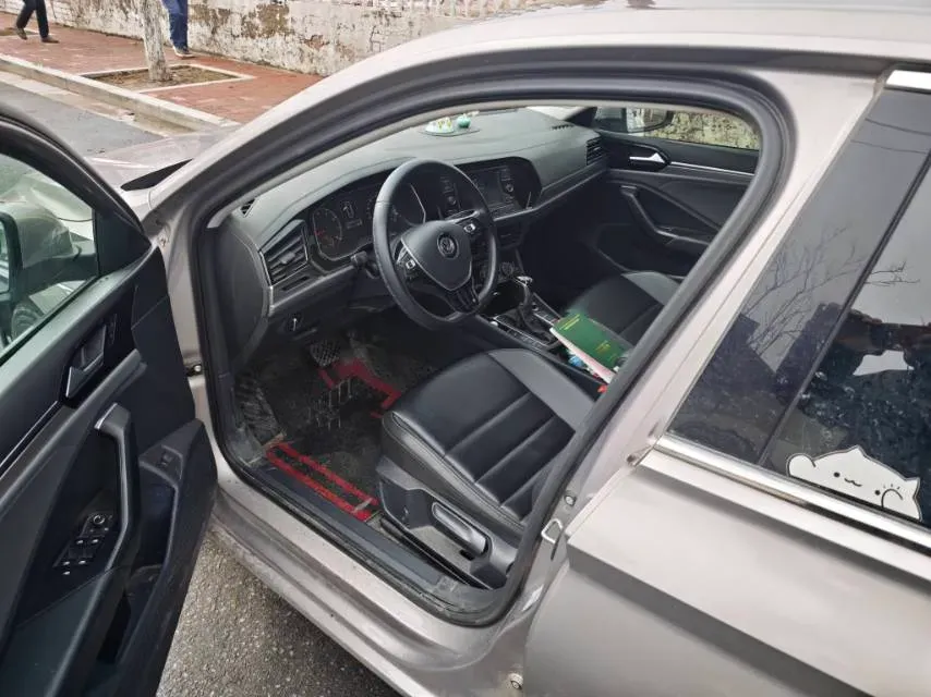 2019 Jeep Renegade 1.3T 173HP L4 7DCT,autocango,china used car exporter,china ev exporter,chinese used car exporter,chinese used ev exporter