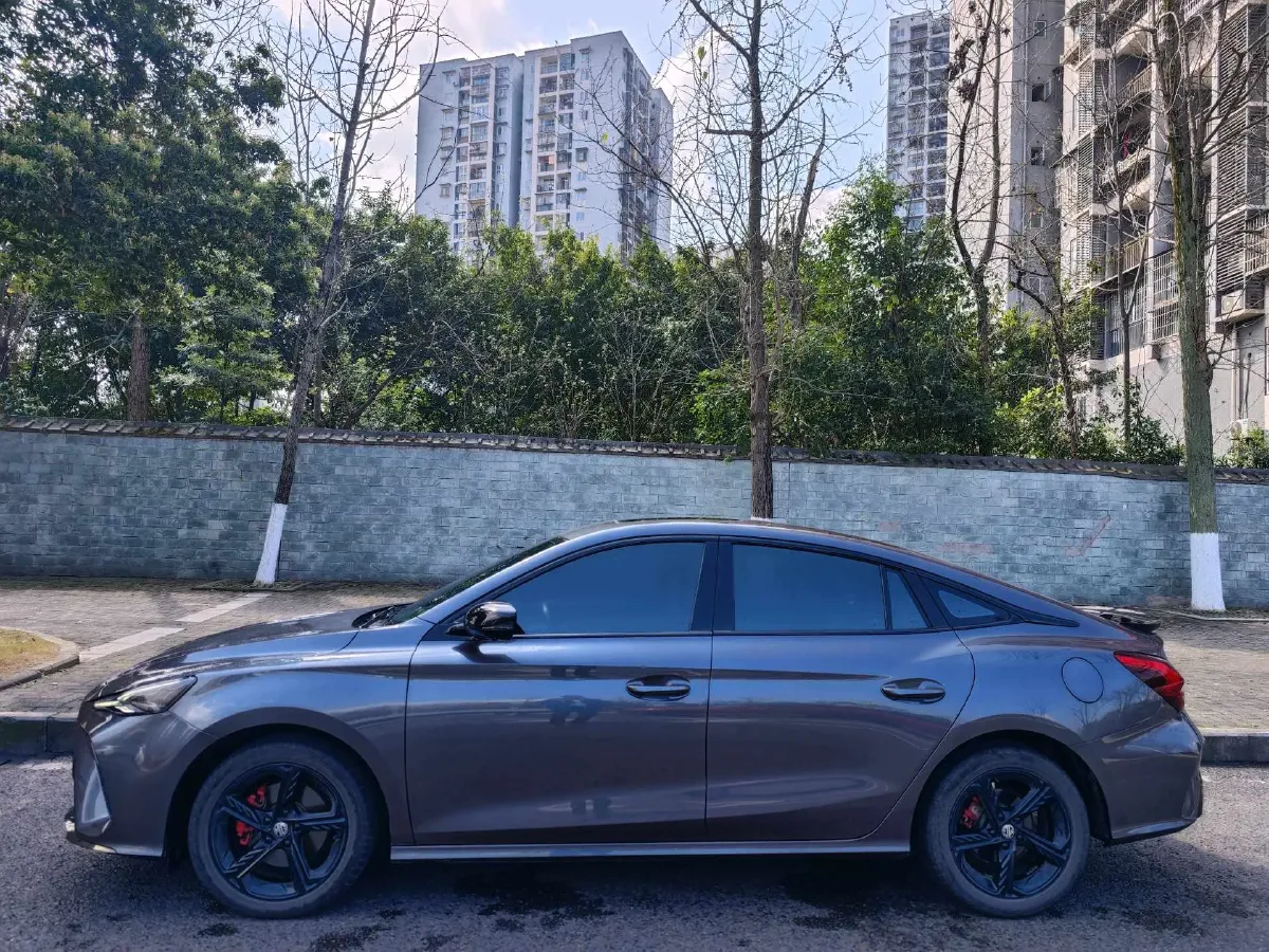 2022 MG 5 Scorpio 1.5T 181HP L4 7DCT,autocango,china used car exporter,china ev exporter,chinese used car exporter,chinese used ev exporter