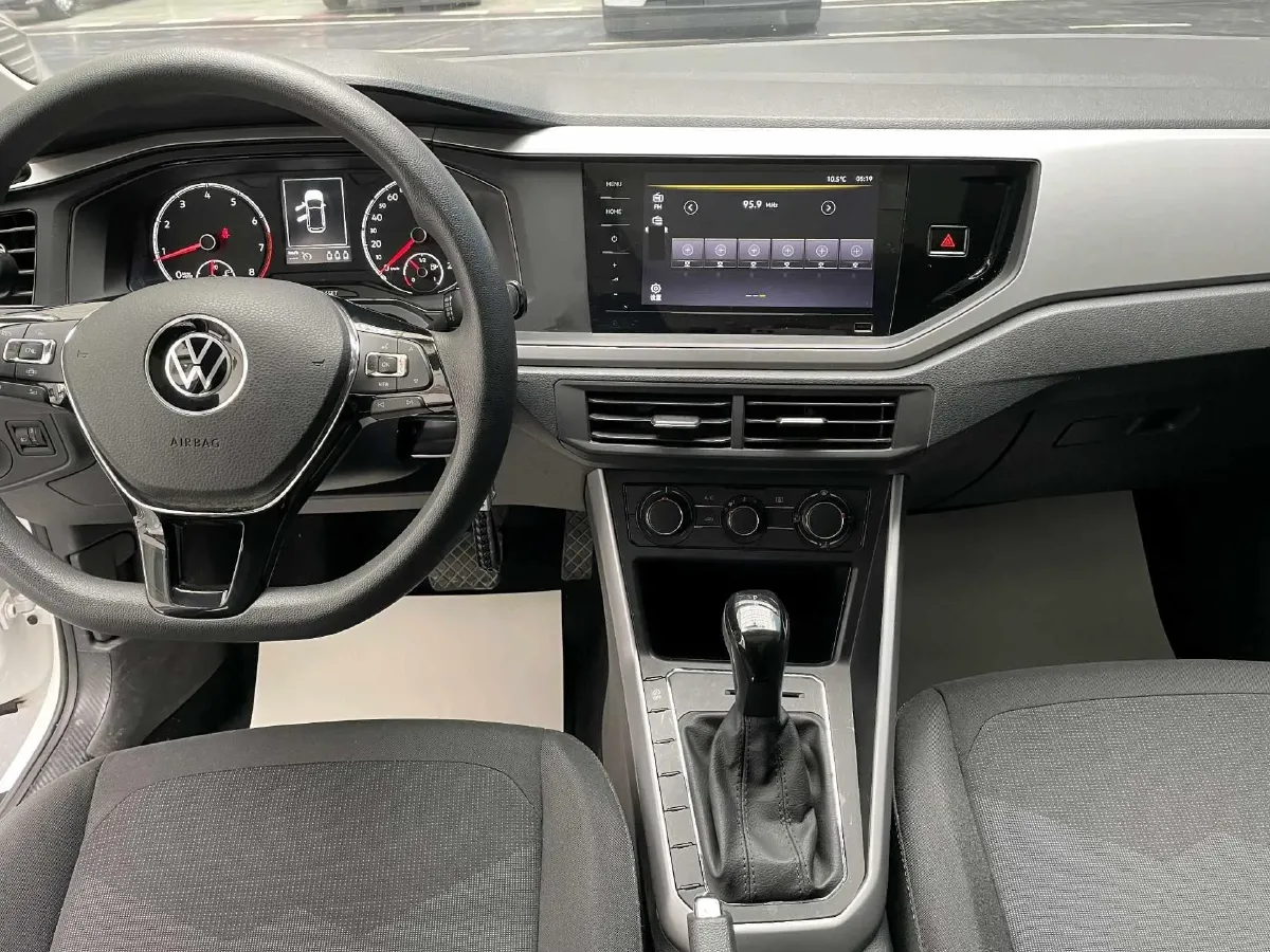 2021 Bestune T55 1.5T 169HP L4 7DCT,autocango,china used car exporter,china ev exporter,chinese used car exporter,chinese used ev exporter