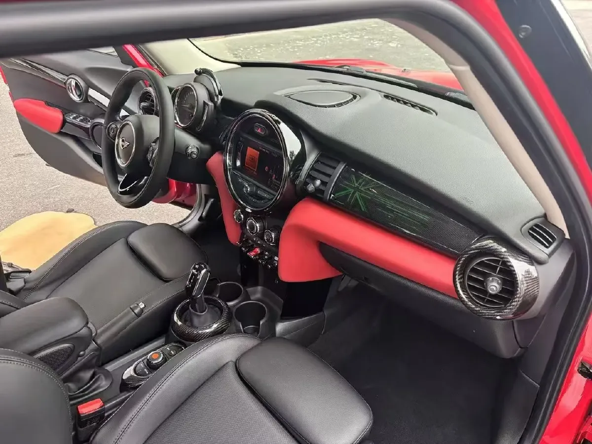 2021 MINI MINI 1.5T 136HP L3 7DCT,autocango,china used car exporter,china ev exporter,chinese used car exporter,chinese used ev exporter