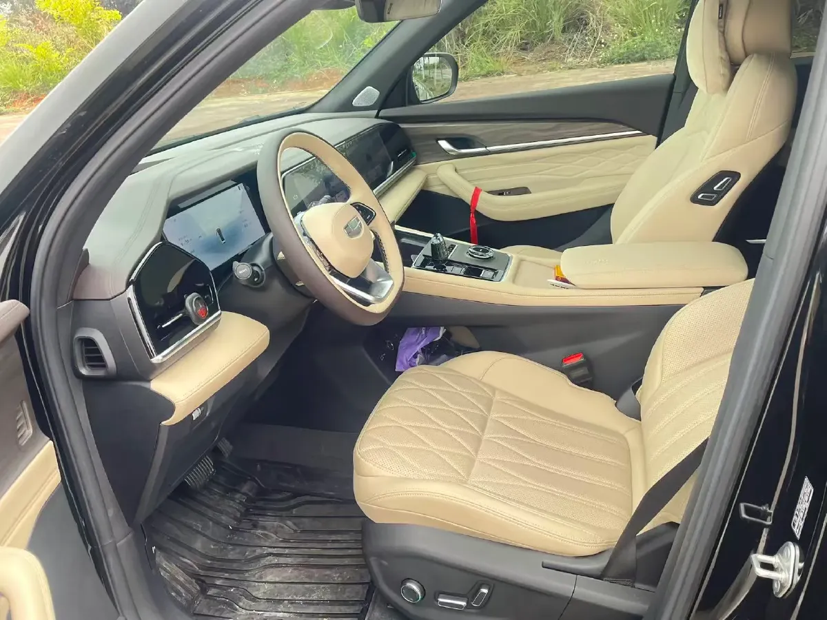 2025 Geely Monjaro 2.0T 238HP L4 8AT,autocango,china used car exporter,china ev exporter,chinese used car exporter,chinese used ev exporter